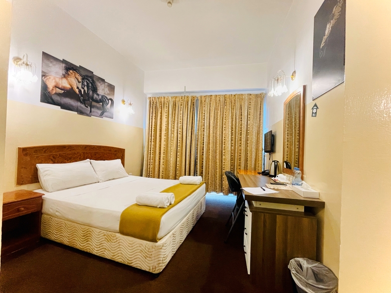 Queens Hotel