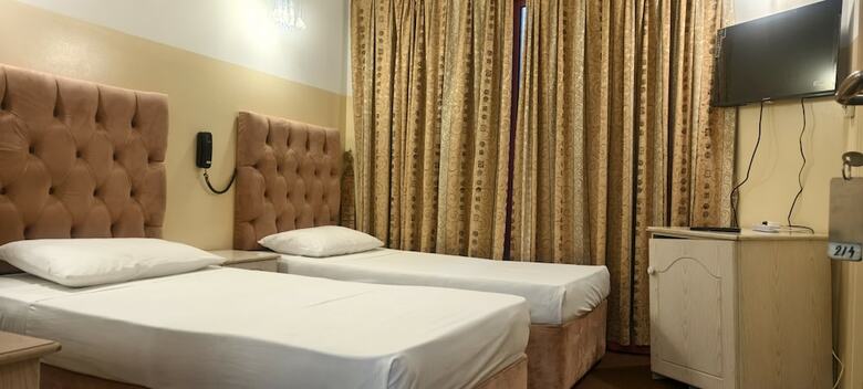 Queens Hotel
