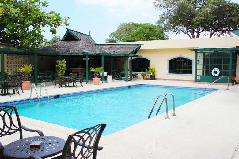 The Courtleigh Hotel