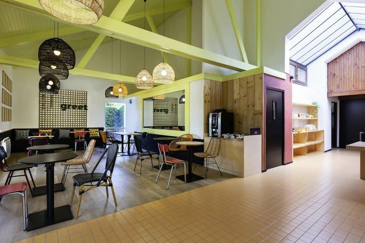 Kyriad Villeneuve La Garenne Hotel