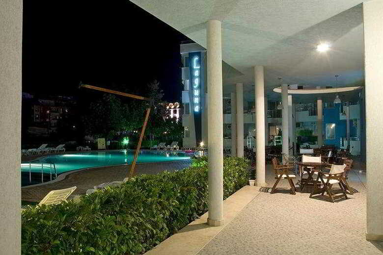 Hotel Laguna Holiday