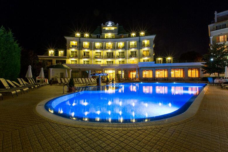 Hotel Romance