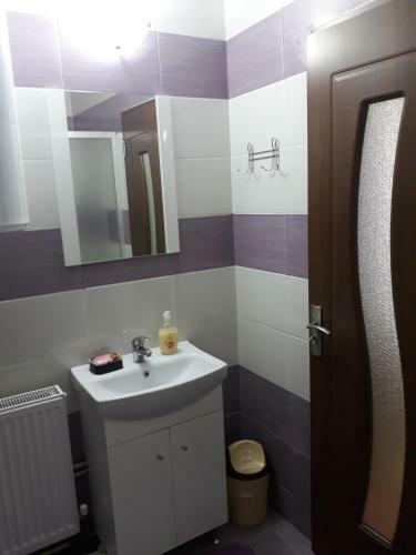 Hostal Pensiunea Covaciu