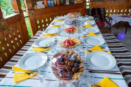 Hostal Pensiunea Covaciu