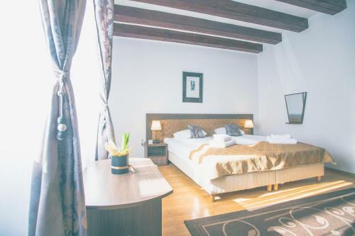 Hostal Pension Gallery