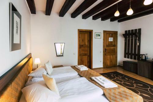 Hostal Pension Gallery