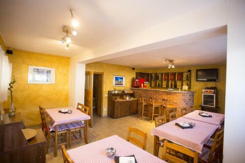 Hostal Pension Gallery