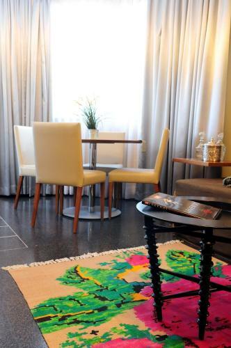 King George Apartments