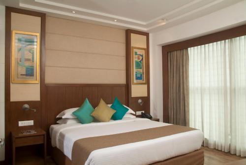 Hotel Savoy Suites