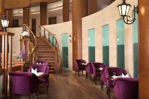 Hotel Savoy Suites