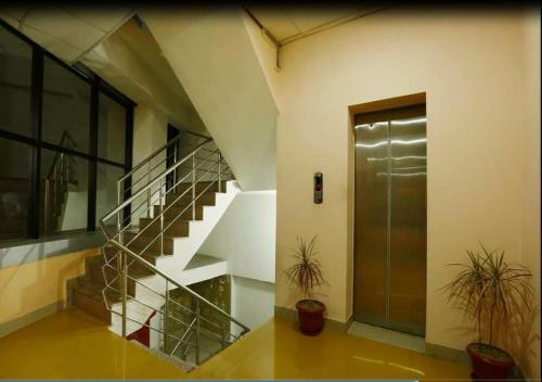 Hotel Anand Lok
