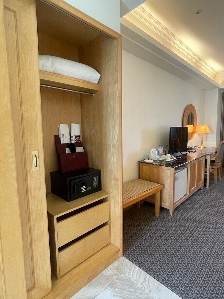 Chuto Plaza Hotel