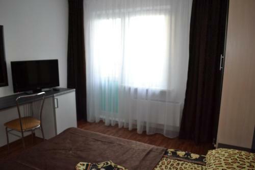 Yuzhniy Hotel