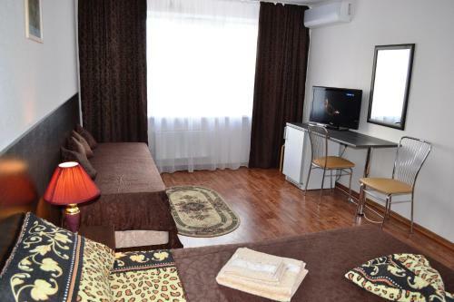 Yuzhniy Hotel