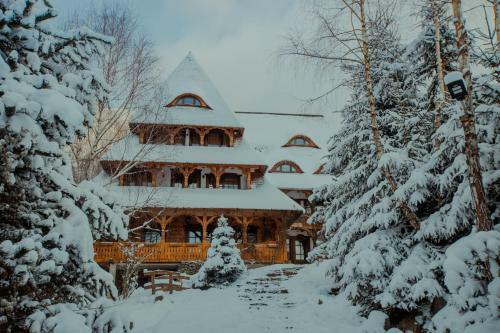 Hostal Conacul Drahneilor