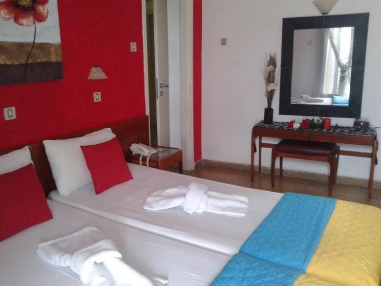 Pasiphae Hotel