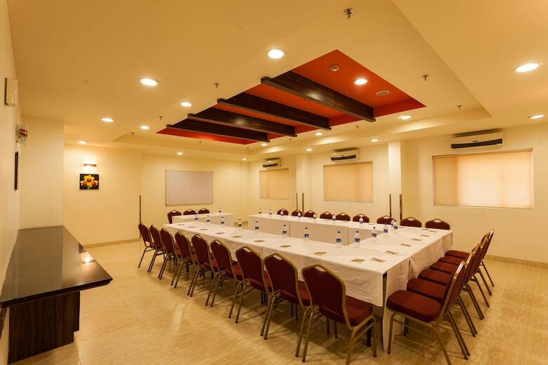 Hotel Ginger Surat