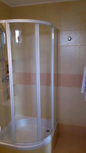 Hostal Metro Budget Place - Arkadia City Center