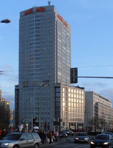 Hostal Metro Budget Place - Arkadia City Center