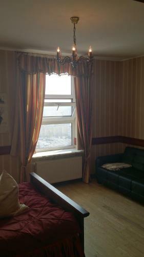 Hostal Metro Budget Place - Arkadia City Center