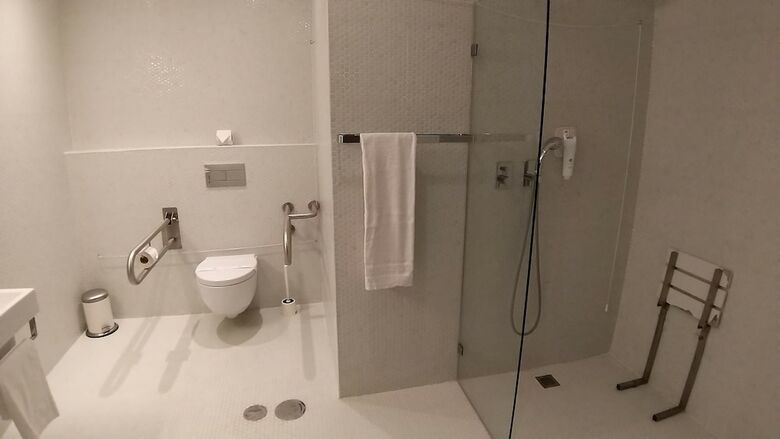 Moov Hotel �vora