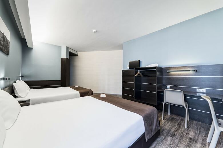 Moov Hotel �vora