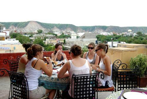Hostal Sneh Deep Guest House