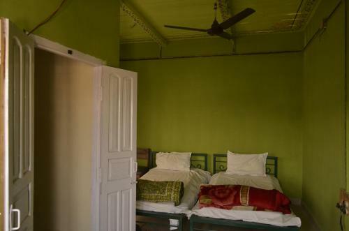 Hostal Sneh Deep Guest House