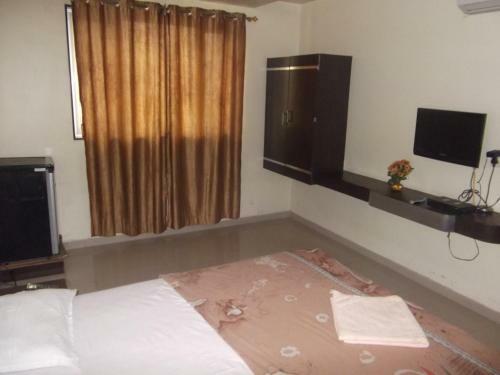 Hotel Trimurti Pride