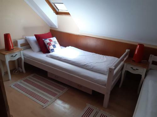 Bed & Breakfast K�t Lotti Villa - Gy�gypanzi�