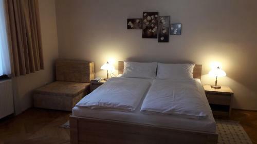 Bed & Breakfast K�t Lotti Villa - Gy�gypanzi�