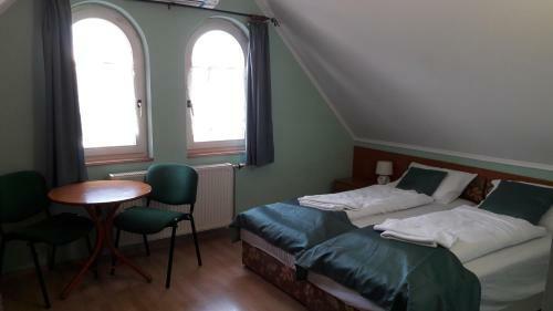 Bed & Breakfast K�t Lotti Villa - Gy�gypanzi�