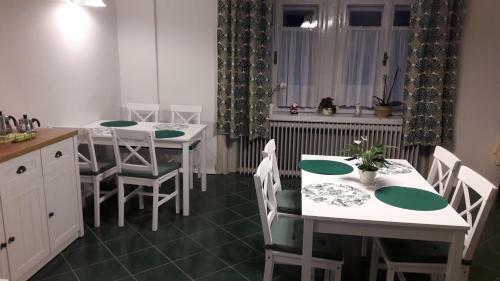 Bed & Breakfast K�t Lotti Villa - Gy�gypanzi�