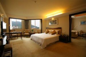 Guangzhou Phoenix City Hotel