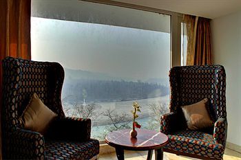 Hotel Ellbee Ganga View