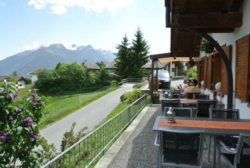 Hostal Ustria / Pensiun Trutg