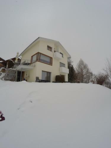 Hostal Ustria / Pensiun Trutg