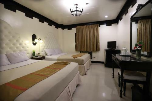 Camelot Hotel