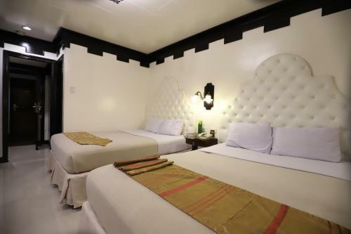 Camelot Hotel