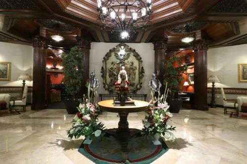 Camelot Hotel
