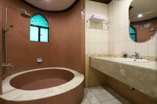 Camelot Hotel