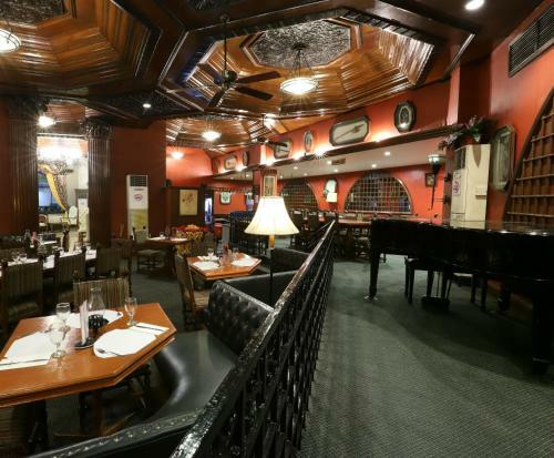 Camelot Hotel