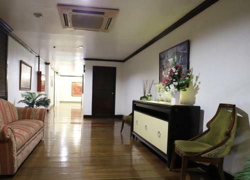Camelot Hotel