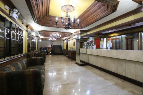 Camelot Hotel