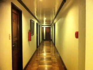 Camelot Hotel