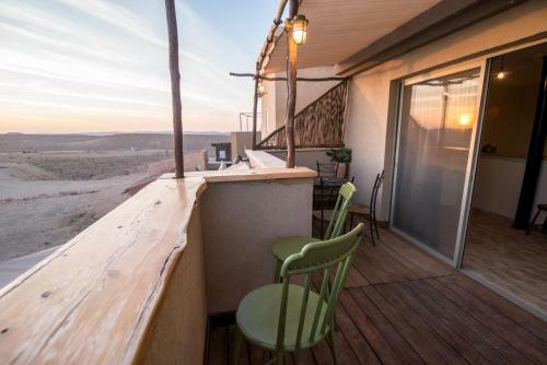Lodge Desert Home