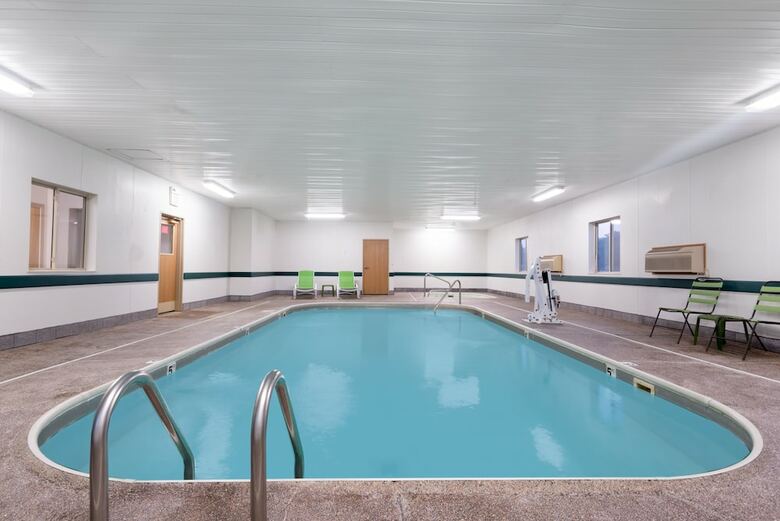 Hotel Super 8 Bedford