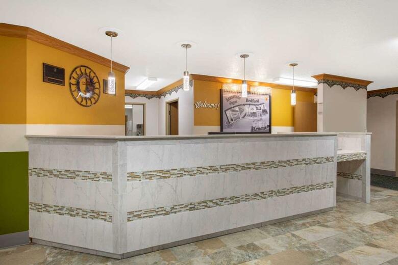Hotel Super 8 Bedford