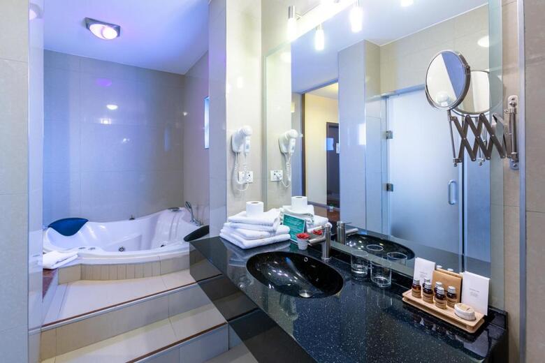 Golden Time Hotel