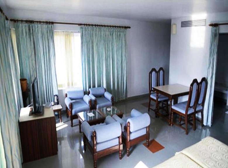Hotel Bharat